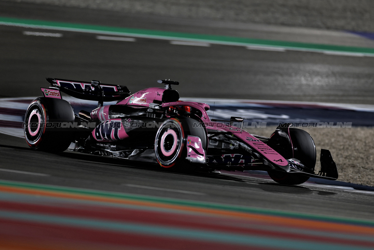 GP QATAR, Esteban Ocon (FRA) Alpine F1 Team A524.

29.11.2024 Formula 1 World Championship, Rd 23, Qatar Grand Prix, Doha, Qatar, Sprint Qualifiche Day.

 - www.xpbimages.com, EMail: requests@xpbimages.com © Copyright: Staley / XPB Images