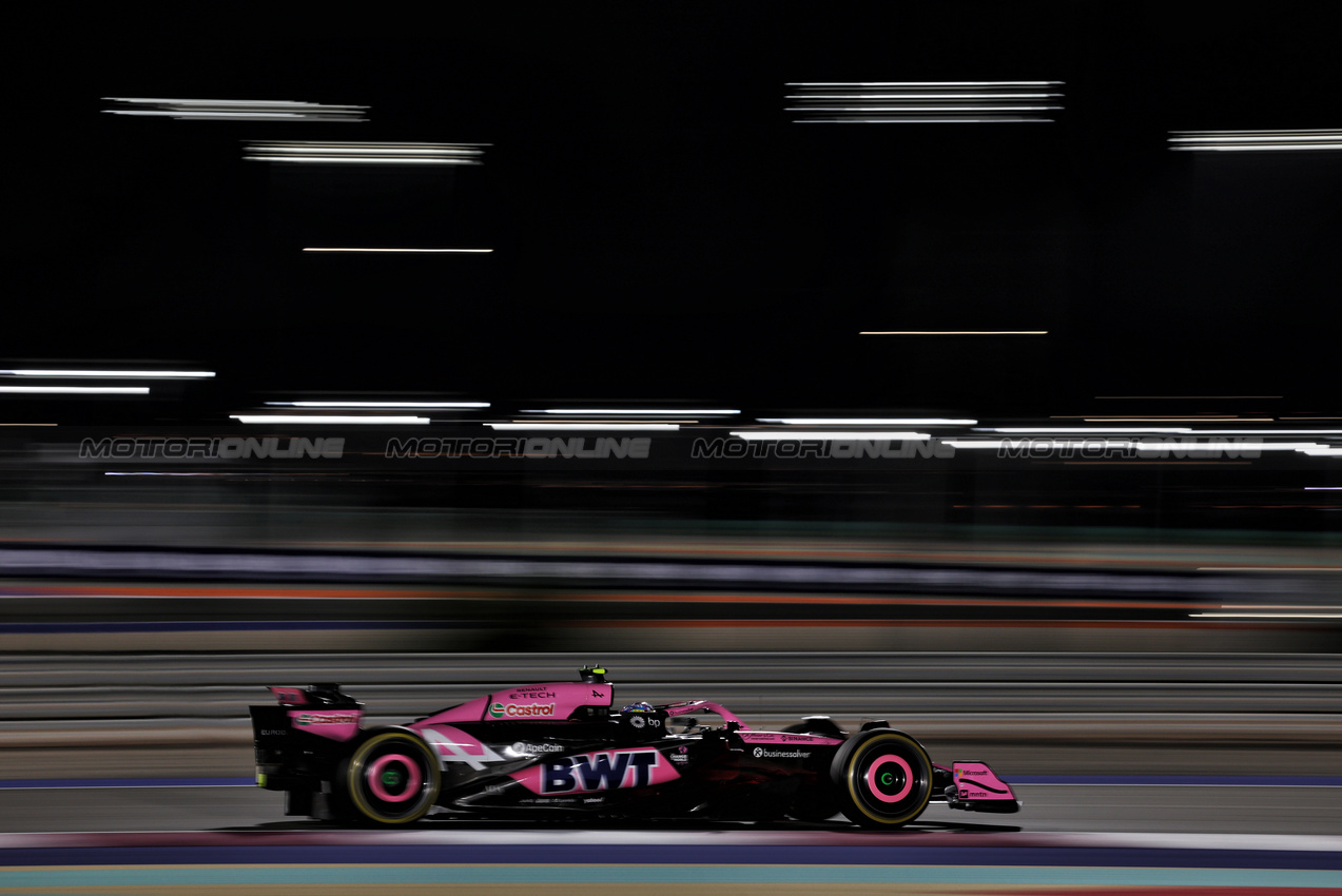GP QATAR, Pierre Gasly (FRA) Alpine F1 Team A524.

29.11.2024 Formula 1 World Championship, Rd 23, Qatar Grand Prix, Doha, Qatar, Sprint Qualifiche Day.

 - www.xpbimages.com, EMail: requests@xpbimages.com © Copyright: Staley / XPB Images