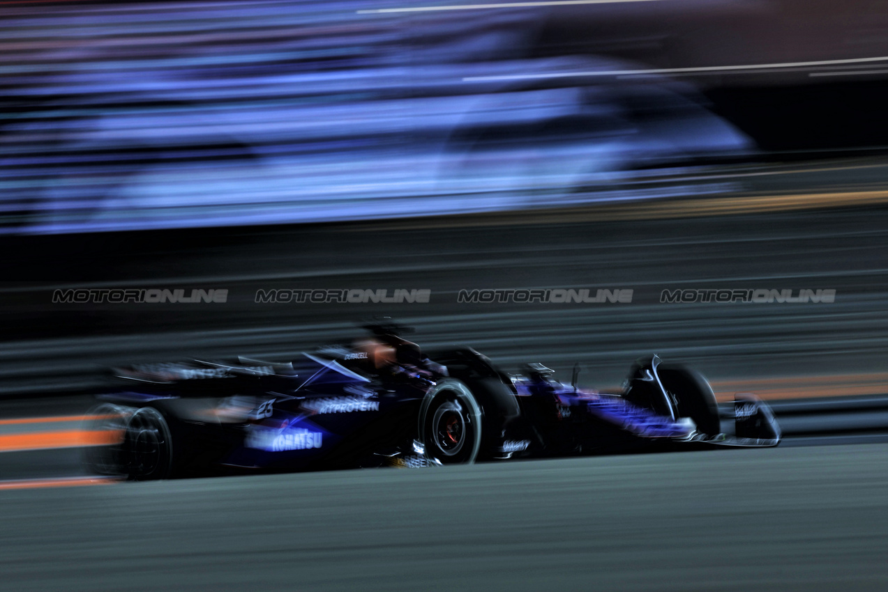 GP QATAR, Alexander Albon (THA) Williams Racing FW46.

29.11.2024 Formula 1 World Championship, Rd 23, Qatar Grand Prix, Doha, Qatar, Sprint Qualifiche Day.

 - www.xpbimages.com, EMail: requests@xpbimages.com © Copyright: Staley / XPB Images