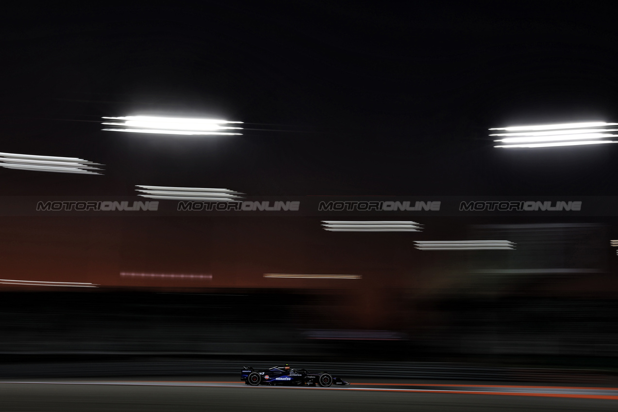 GP QATAR, Franco Colapinto (ARG) Williams Racing FW46.

29.11.2024 Formula 1 World Championship, Rd 23, Qatar Grand Prix, Doha, Qatar, Sprint Qualifiche Day.

 - www.xpbimages.com, EMail: requests@xpbimages.com © Copyright: Staley / XPB Images
