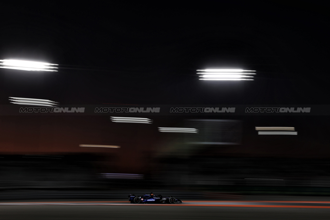 GP QATAR, Alexander Albon (THA) Williams Racing FW46.

29.11.2024 Formula 1 World Championship, Rd 23, Qatar Grand Prix, Doha, Qatar, Sprint Qualifiche Day.

 - www.xpbimages.com, EMail: requests@xpbimages.com © Copyright: Staley / XPB Images