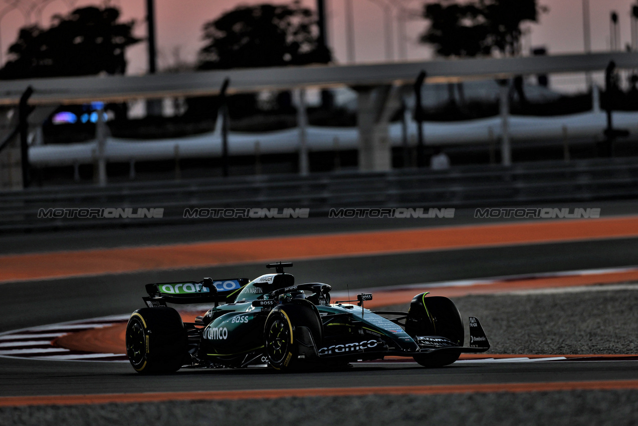 GP QATAR, Lance Stroll (CDN) Aston Martin F1 Team AMR24.

29.11.2024 Formula 1 World Championship, Rd 23, Qatar Grand Prix, Doha, Qatar, Sprint Qualifiche Day.

 - www.xpbimages.com, EMail: requests@xpbimages.com © Copyright: Staley / XPB Images