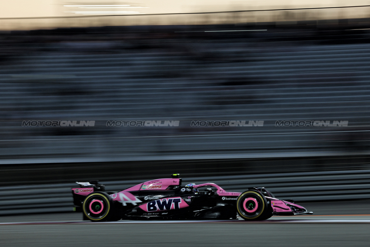 GP QATAR, Pierre Gasly (FRA) Alpine F1 Team A524.

29.11.2024 Formula 1 World Championship, Rd 23, Qatar Grand Prix, Doha, Qatar, Sprint Qualifiche Day.

 - www.xpbimages.com, EMail: requests@xpbimages.com © Copyright: Staley / XPB Images
