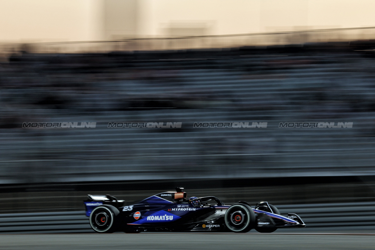 GP QATAR, Alexander Albon (THA) Williams Racing FW46.

29.11.2024 Formula 1 World Championship, Rd 23, Qatar Grand Prix, Doha, Qatar, Sprint Qualifiche Day.

 - www.xpbimages.com, EMail: requests@xpbimages.com © Copyright: Staley / XPB Images