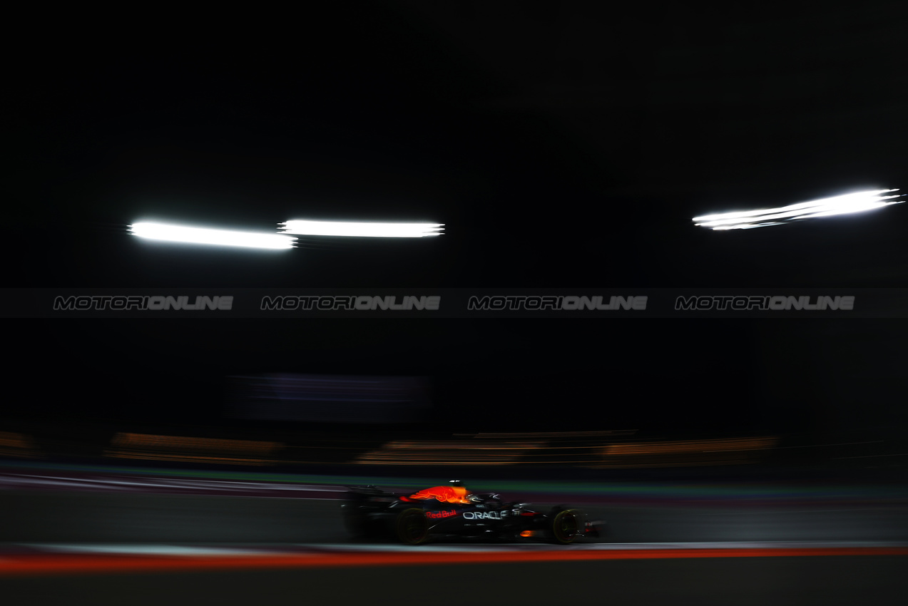 GP QATAR, Max Verstappen (NLD) Red Bull Racing RB20.

29.11.2024 Formula 1 World Championship, Rd 23, Qatar Grand Prix, Doha, Qatar, Sprint Qualifiche Day.

- www.xpbimages.com, EMail: requests@xpbimages.com © Copyright: Charniaux / XPB Images