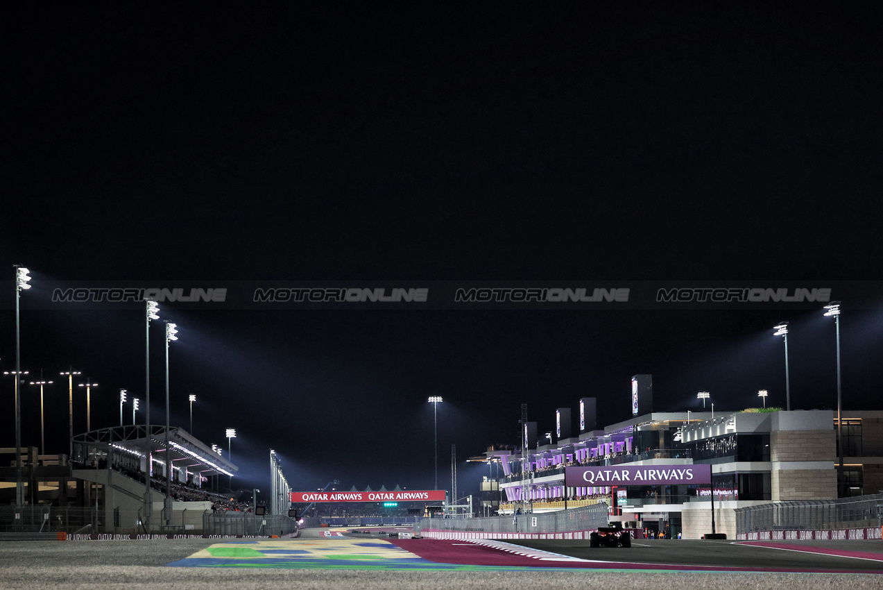 GP QATAR, Carlos Sainz Jr (ESP) Ferrari SF-24.

29.11.2024 Formula 1 World Championship, Rd 23, Qatar Grand Prix, Doha, Qatar, Sprint Qualifiche Day.

- www.xpbimages.com, EMail: requests@xpbimages.com © Copyright: Moy / XPB Images