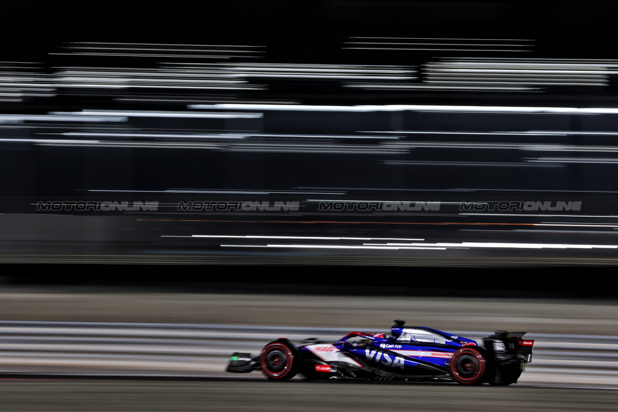 GP QATAR, Liam Lawson (NZL) RB VCARB 01.

29.11.2024 Formula 1 World Championship, Rd 23, Qatar Grand Prix, Doha, Qatar, Sprint Qualifiche Day.

- www.xpbimages.com, EMail: requests@xpbimages.com © Copyright: Moy / XPB Images