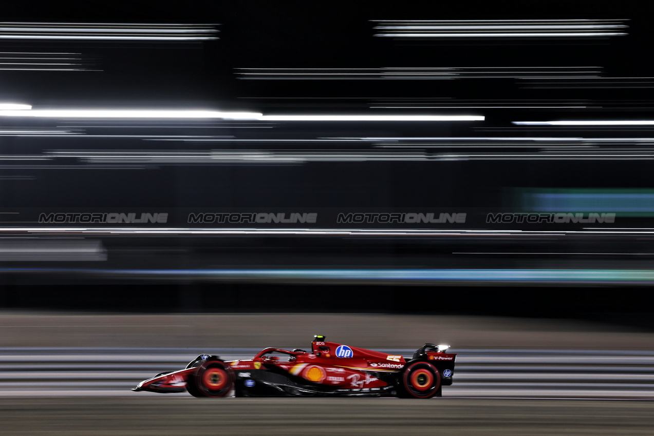 GP QATAR, Carlos Sainz Jr (ESP) Ferrari SF-24.

29.11.2024 Formula 1 World Championship, Rd 23, Qatar Grand Prix, Doha, Qatar, Sprint Qualifiche Day.

- www.xpbimages.com, EMail: requests@xpbimages.com © Copyright: Moy / XPB Images