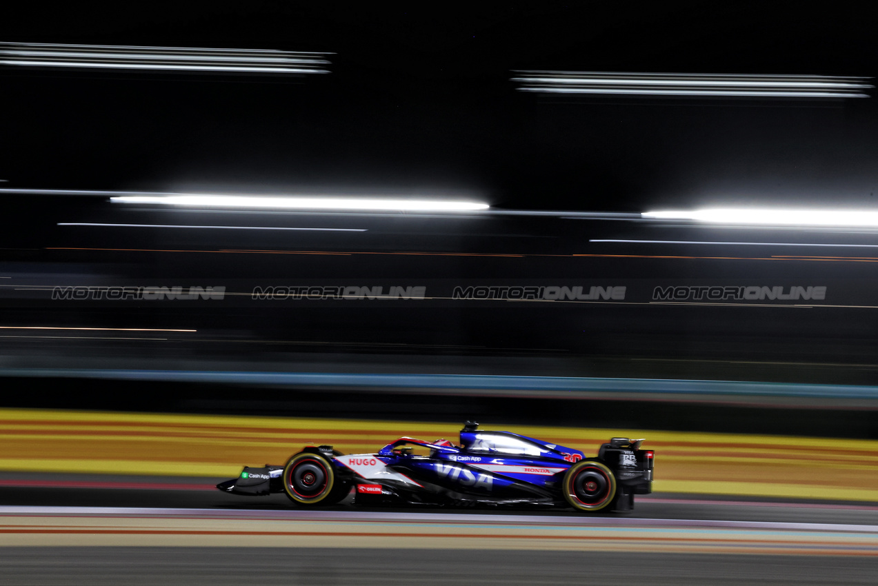 GP QATAR, Liam Lawson (NZL) RB VCARB 01.

29.11.2024 Formula 1 World Championship, Rd 23, Qatar Grand Prix, Doha, Qatar, Sprint Qualifiche Day.

- www.xpbimages.com, EMail: requests@xpbimages.com © Copyright: Moy / XPB Images