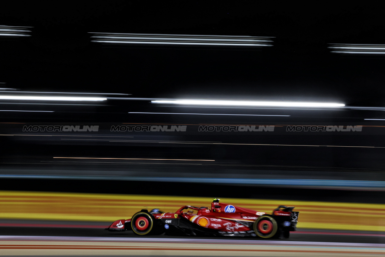 GP QATAR, Carlos Sainz Jr (ESP) Ferrari SF-24.

29.11.2024 Formula 1 World Championship, Rd 23, Qatar Grand Prix, Doha, Qatar, Sprint Qualifiche Day.

- www.xpbimages.com, EMail: requests@xpbimages.com © Copyright: Moy / XPB Images