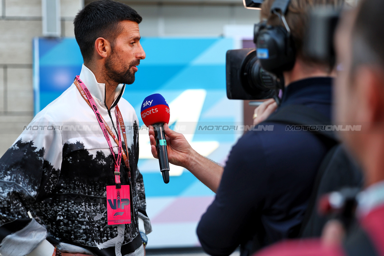 GP QATAR, Novak Djokovic (SRB) Tennis Player.

29.11.2024 Formula 1 World Championship, Rd 23, Qatar Grand Prix, Doha, Qatar, Sprint Qualifiche Day.

 - www.xpbimages.com, EMail: requests@xpbimages.com © Copyright: Staley / XPB Images