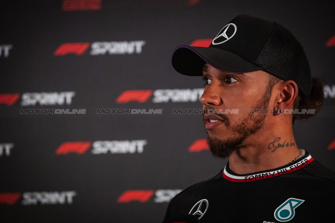 GP QATAR, Lewis Hamilton (GBR) Mercedes AMG F1.

29.11.2024 Formula 1 World Championship, Rd 23, Qatar Grand Prix, Doha, Qatar, Sprint Qualifiche Day.

- www.xpbimages.com, EMail: requests@xpbimages.com © Copyright: Bearne / XPB Images