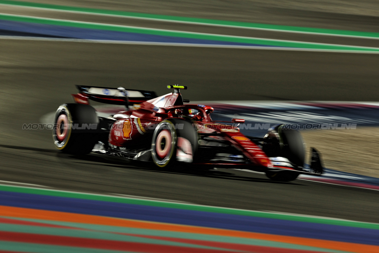 GP QATAR, Carlos Sainz Jr (ESP) Ferrari SF-24.

29.11.2024 Formula 1 World Championship, Rd 23, Qatar Grand Prix, Doha, Qatar, Sprint Qualifiche Day.

 - www.xpbimages.com, EMail: requests@xpbimages.com © Copyright: Coates / XPB Images