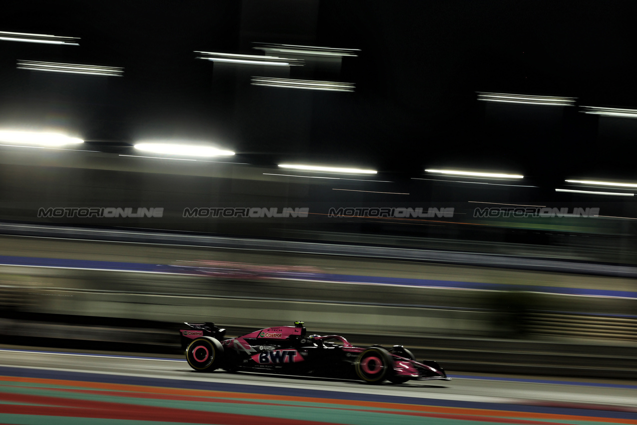 GP QATAR, Pierre Gasly (FRA) Alpine F1 Team A524.

29.11.2024 Formula 1 World Championship, Rd 23, Qatar Grand Prix, Doha, Qatar, Sprint Qualifiche Day.

 - www.xpbimages.com, EMail: requests@xpbimages.com © Copyright: Coates / XPB Images