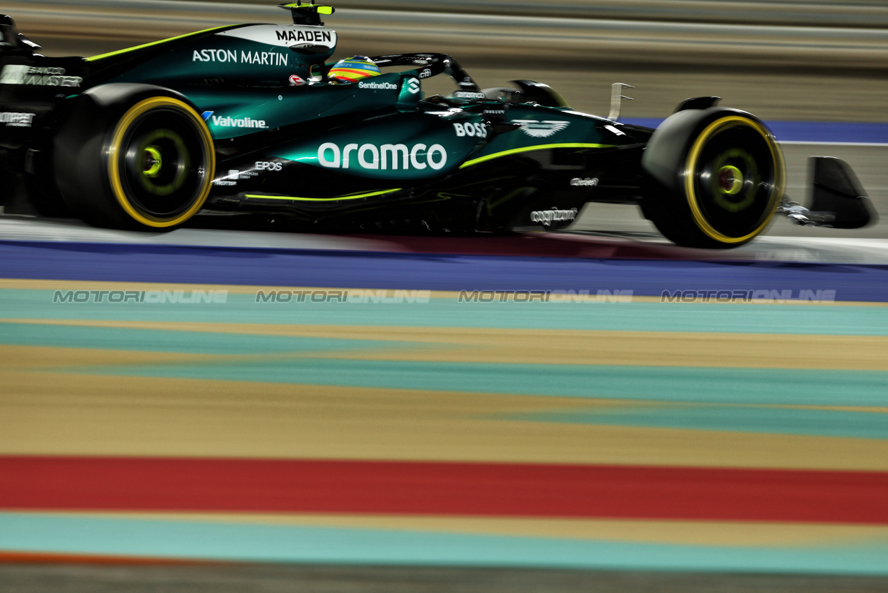 GP QATAR, Fernando Alonso (ESP) Aston Martin F1 Team AMR24.

29.11.2024 Formula 1 World Championship, Rd 23, Qatar Grand Prix, Doha, Qatar, Sprint Qualifiche Day.

 - www.xpbimages.com, EMail: requests@xpbimages.com © Copyright: Coates / XPB Images