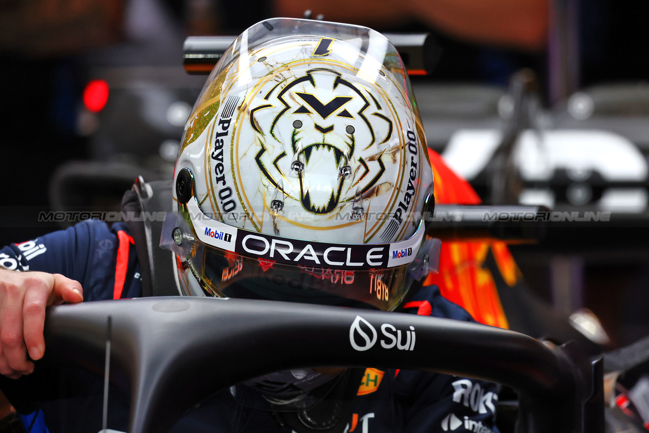 GP QATAR, Max Verstappen (NLD) Red Bull Racing RB20.

29.11.2024 Formula 1 World Championship, Rd 23, Qatar Grand Prix, Doha, Qatar, Sprint Qualifiche Day.

- www.xpbimages.com, EMail: requests@xpbimages.com © Copyright: Charniaux / XPB Images