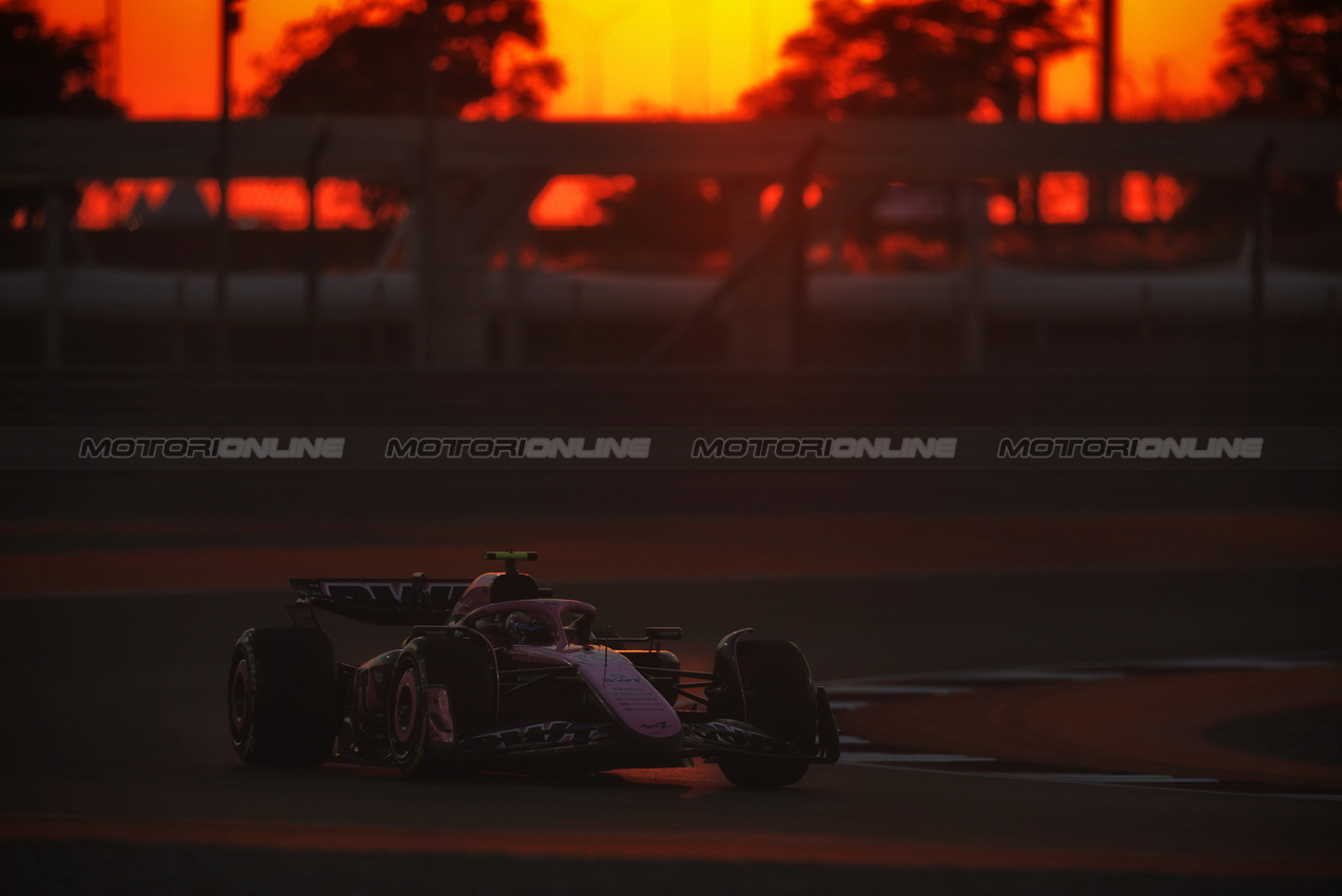 GP QATAR, Pierre Gasly (FRA) Alpine F1 Team A524.

29.11.2024 Formula 1 World Championship, Rd 23, Qatar Grand Prix, Doha, Qatar, Sprint Qualifiche Day.

 - www.xpbimages.com, EMail: requests@xpbimages.com © Copyright: Staley / XPB Images