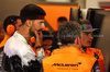 GP QATAR, (L to R): Novak Djokovic (SRB) Tennis Player with Andrea Stella (ITA) McLaren Team Principal e Lando Norris (GBR) McLaren.

29.11.2024 Formula 1 World Championship, Rd 23, Qatar Grand Prix, Doha, Qatar, Sprint Qualifiche Day.

 - www.xpbimages.com, EMail: requests@xpbimages.com © Copyright: Coates / XPB Images