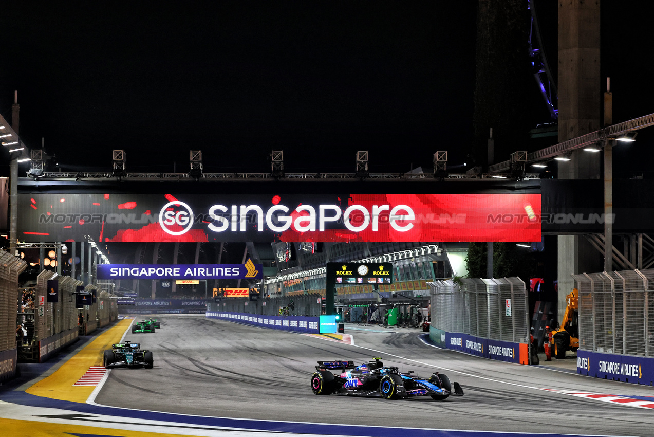 GP SINGAPORE, Pierre Gasly (FRA) Alpine F1 Team A524.

22.09.2024. Formula 1 World Championship, Rd 18, Singapore Grand Prix, Marina Bay Street Circuit, Singapore, Gara Day.

- www.xpbimages.com, EMail: requests@xpbimages.com © Copyright: Charniaux / XPB Images