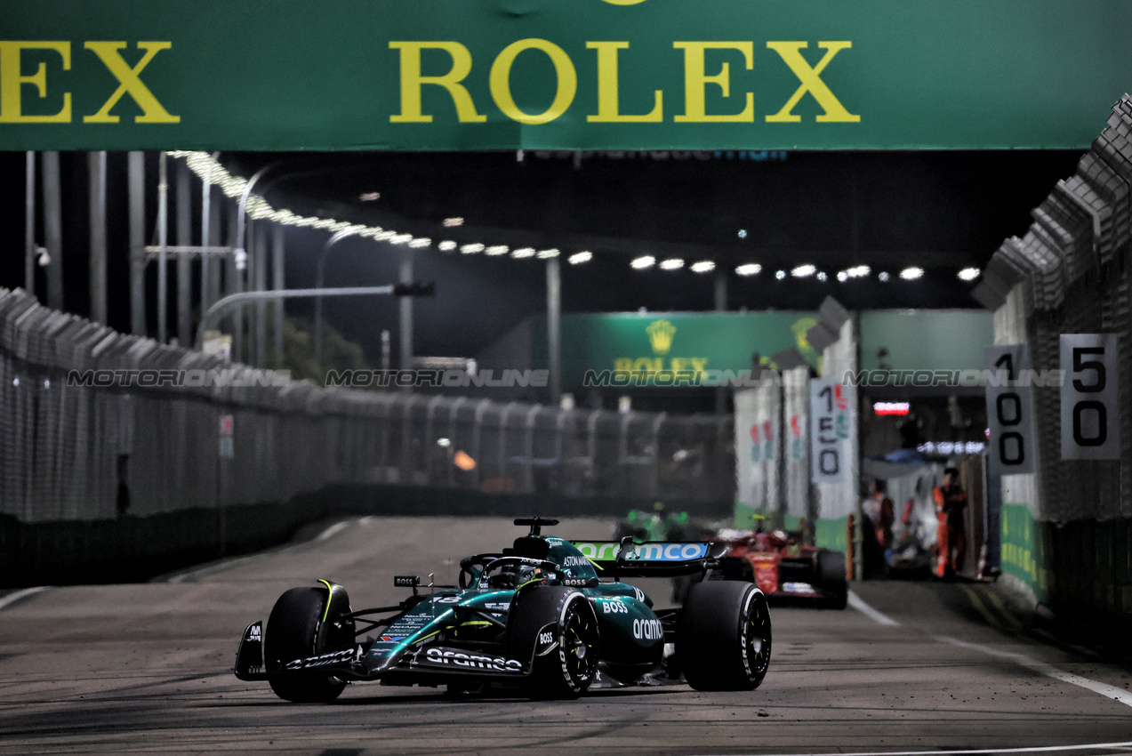 GP SINGAPORE, Lance Stroll (CDN) Aston Martin F1 Team AMR24.

22.09.2024. Formula 1 World Championship, Rd 18, Singapore Grand Prix, Marina Bay Street Circuit, Singapore, Gara Day.

- www.xpbimages.com, EMail: requests@xpbimages.com © Copyright: Bearne / XPB Images