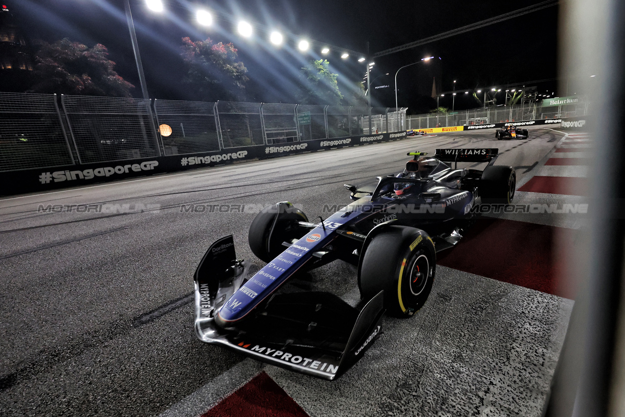 GP SINGAPORE, Franco Colapinto (ARG) Williams Racing FW46.

22.09.2024. Formula 1 World Championship, Rd 18, Singapore Grand Prix, Marina Bay Street Circuit, Singapore, Gara Day.

- www.xpbimages.com, EMail: requests@xpbimages.com © Copyright: Bearne / XPB Images