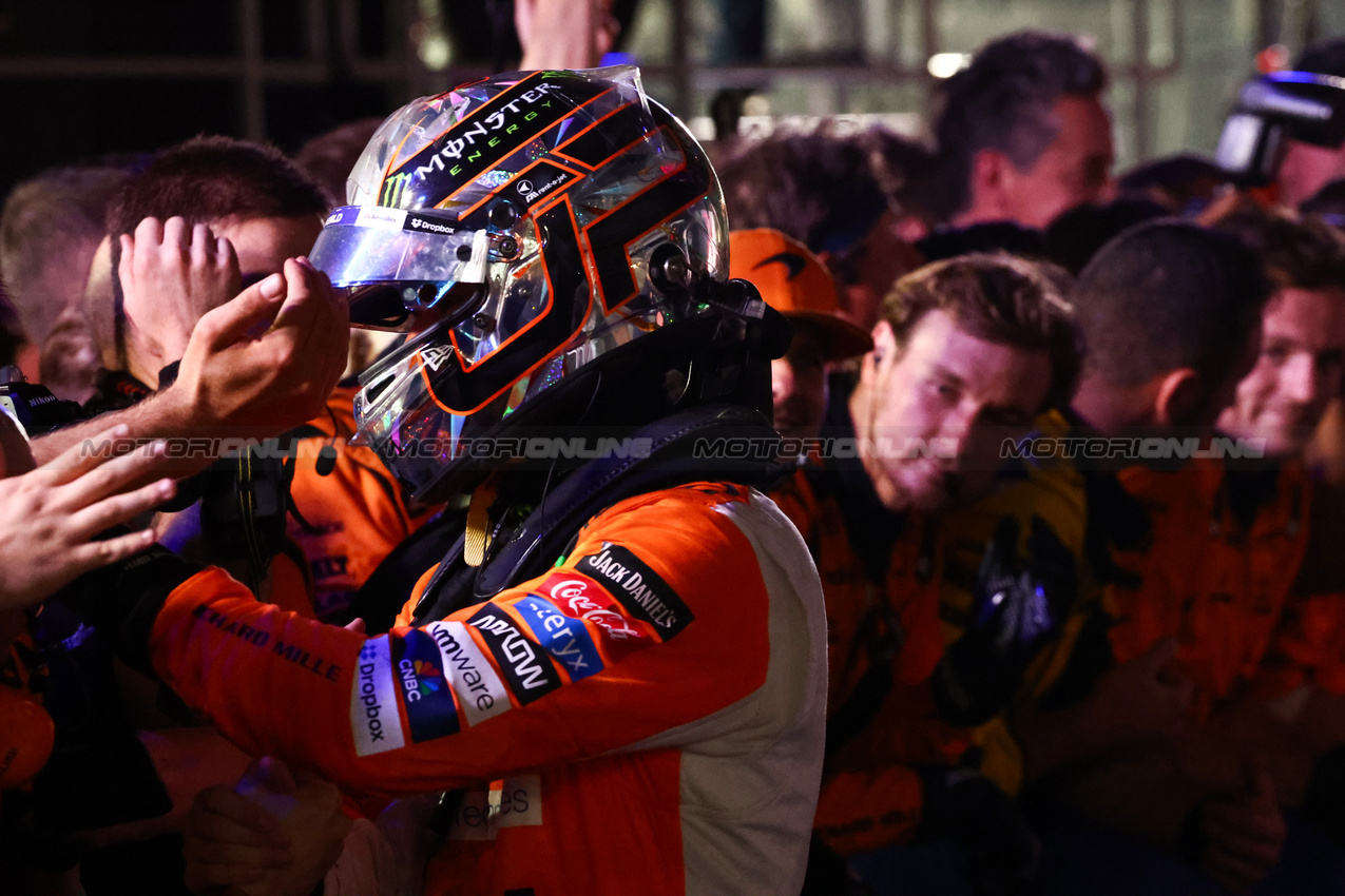 GP SINGAPORE, Oscar Piastri (AUS), McLaren 
22.09.2024. Formula 1 World Championship, Rd 18, Singapore Grand Prix, Marina Bay Street Circuit, Singapore, Gara Day.
- www.xpbimages.com, EMail: requests@xpbimages.com © Copyright: Charniaux / XPB Images