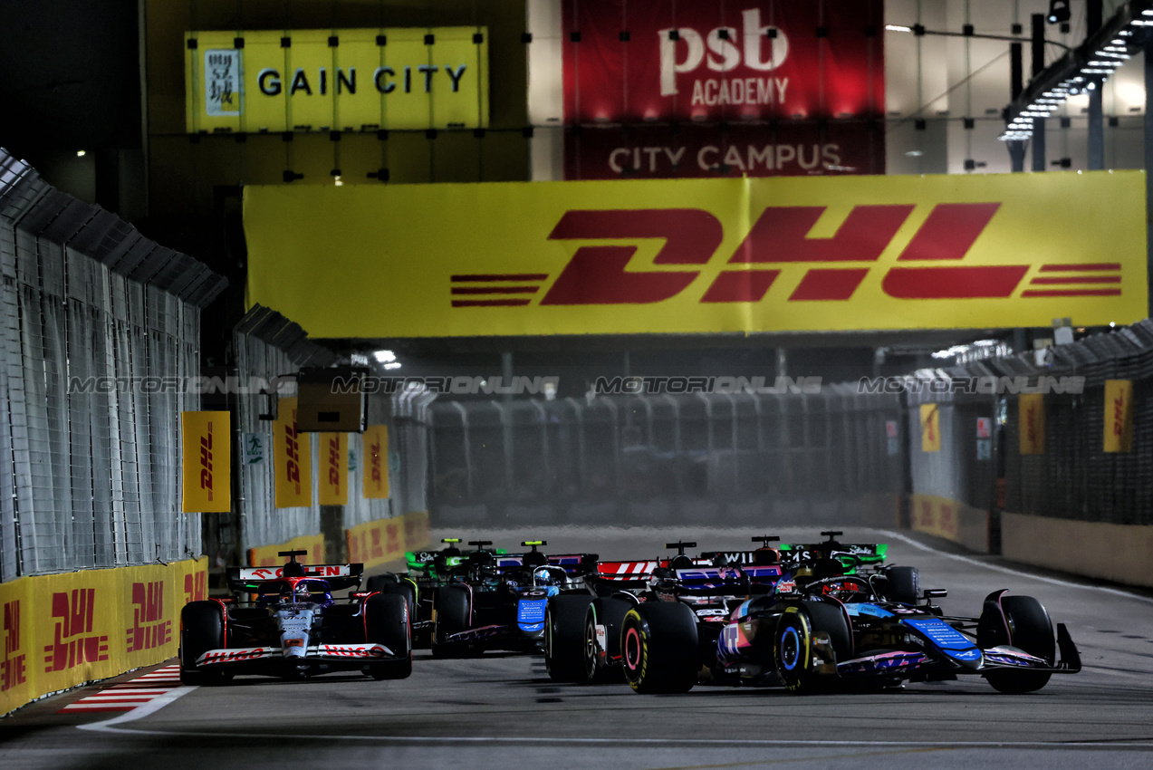 GP SINGAPORE, Esteban Ocon (FRA) Alpine F1 Team A524 at the partenza of the race.

22.09.2024. Formula 1 World Championship, Rd 18, Singapore Grand Prix, Marina Bay Street Circuit, Singapore, Gara Day.

 - www.xpbimages.com, EMail: requests@xpbimages.com © Copyright: Coates / XPB Images