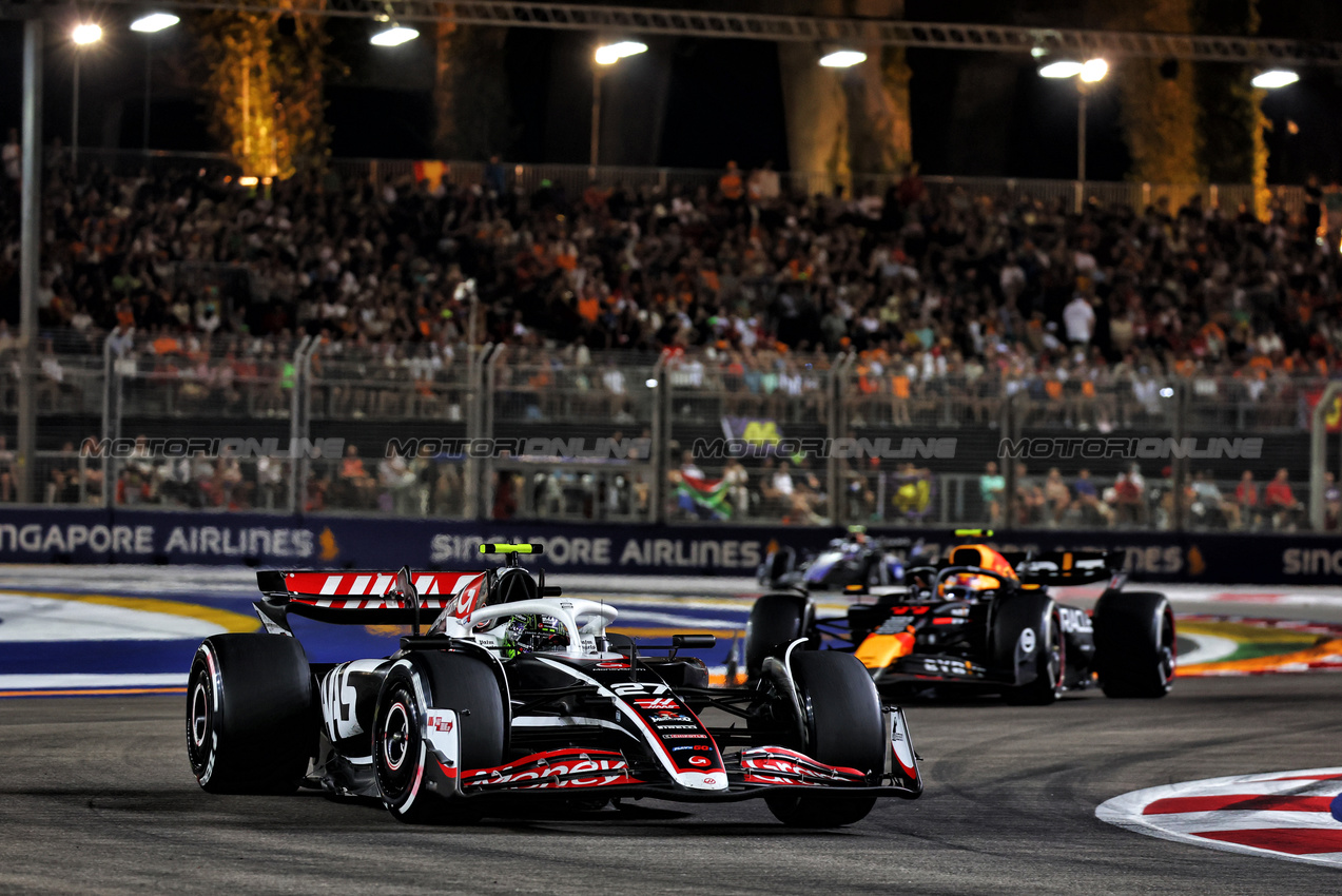 GP SINGAPORE, Nico Hulkenberg (GER) Haas VF-24.

22.09.2024. Formula 1 World Championship, Rd 18, Singapore Grand Prix, Marina Bay Street Circuit, Singapore, Gara Day.

 - www.xpbimages.com, EMail: requests@xpbimages.com © Copyright: Coates / XPB Images