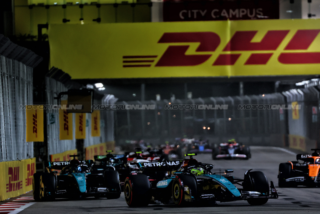 GP SINGAPORE, Lewis Hamilton (GBR) Mercedes AMG F1 W15 at the partenza of the race.

22.09.2024. Formula 1 World Championship, Rd 18, Singapore Grand Prix, Marina Bay Street Circuit, Singapore, Gara Day.

 - www.xpbimages.com, EMail: requests@xpbimages.com © Copyright: Coates / XPB Images