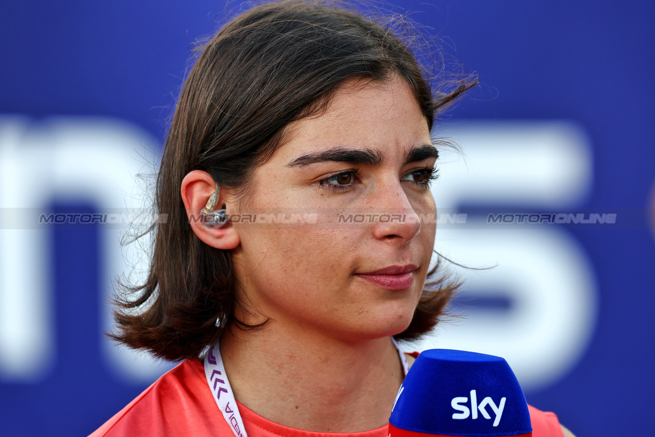 GP SINGAPORE, Jamie Chadwick (GBR) Sky Sports F1 Presenter.

22.09.2024. Formula 1 World Championship, Rd 18, Singapore Grand Prix, Marina Bay Street Circuit, Singapore, Gara Day.

 - www.xpbimages.com, EMail: requests@xpbimages.com © Copyright: Coates / XPB Images