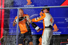 GP SINGAPORE, Gara winner Lando Norris (GBR) McLaren celebrates on the podium.

22.09.2024. Formula 1 World Championship, Rd 18, Singapore Grand Prix, Marina Bay Street Circuit, Singapore, Gara Day.

- www.xpbimages.com, EMail: requests@xpbimages.com © Copyright: Batchelor / XPB Images