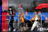 GP SINGAPORE, Gara winner Lando Norris (GBR) McLaren (Right) celebrates on the podium with Paul Barnes (GBR) McLaren Director of Support e Logistics e Max Verstappen (NLD) Red Bull Racing.

22.09.2024. Formula 1 World Championship, Rd 18, Singapore Grand Prix, Marina Bay Street Circuit, Singapore, Gara Day.

- www.xpbimages.com, EMail: requests@xpbimages.com © Copyright: Moy / XPB Images