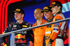 GP SINGAPORE, The podium (L to R): Max Verstappen (NLD) Red Bull Racing, second; Paul Barnes (GBR) McLaren Director of Support e Logistics celebrates on the podium; Lando Norris (GBR) McLaren, vincitore; Oscar Piastri (AUS) McLaren, third.

22.09.2024. Formula 1 World Championship, Rd 18, Singapore Grand Prix, Marina Bay Street Circuit, Singapore, Gara Day.

 - www.xpbimages.com, EMail: requests@xpbimages.com © Copyright: Coates / XPB Images