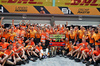 GP SINGAPORE, Gara winner Lando Norris (GBR) McLaren e third placed Oscar Piastri (AUS) McLaren celebrate with the team.

22.09.2024. Formula 1 World Championship, Rd 18, Singapore Grand Prix, Marina Bay Street Circuit, Singapore, Gara Day.

- www.xpbimages.com, EMail: requests@xpbimages.com © Copyright: Moy / XPB Images