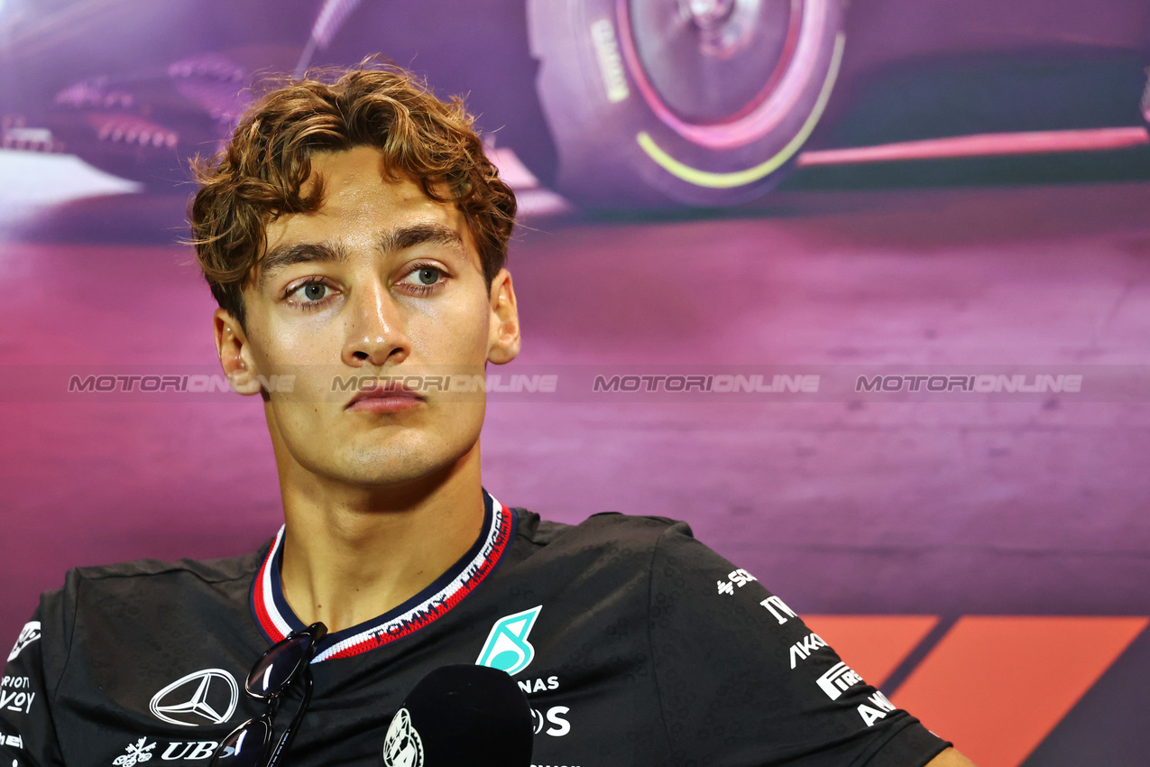 GP SINGAPORE, George Russell (GBR) Mercedes AMG F1 in the FIA Press Conference.

19.09.2024. Formula 1 World Championship, Rd 18, Singapore Grand Prix, Marina Bay Street Circuit, Singapore, Preparation Day.

- www.xpbimages.com, EMail: requests@xpbimages.com © Copyright: Charniaux / XPB Images