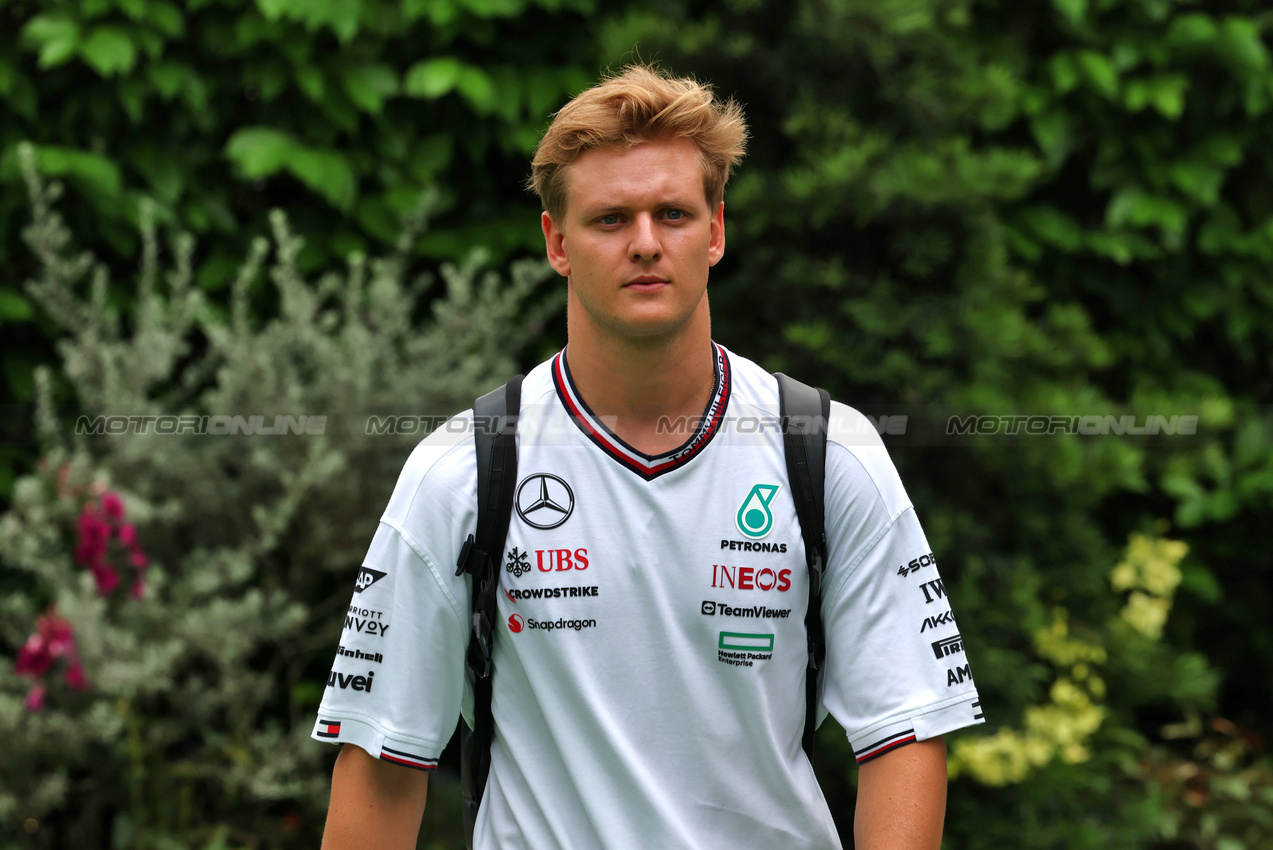GP SINGAPORE, Mick Schumacher (GER) Mercedes AMG F1 Reserve Driver.

19.09.2024. Formula 1 World Championship, Rd 18, Singapore Grand Prix, Marina Bay Street Circuit, Singapore, Preparation Day.

- www.xpbimages.com, EMail: requests@xpbimages.com © Copyright: Moy / XPB Images