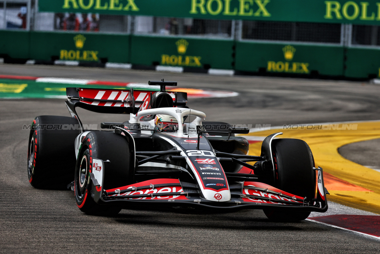 GP SINGAPORE, Kevin Magnussen (DEN) Haas VF-24.

21.09.2024. Formula 1 World Championship, Rd 18, Singapore Grand Prix, Marina Bay Street Circuit, Singapore, Qualifiche Day.

 - www.xpbimages.com, EMail: requests@xpbimages.com © Copyright: Coates / XPB Images