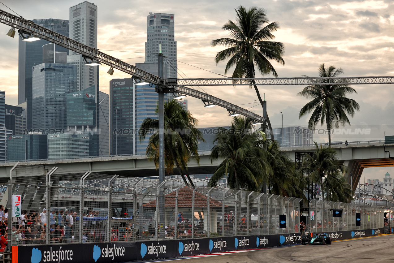 GP SINGAPORE, George Russell (GBR) Mercedes AMG F1 W15.

21.09.2024. Formula 1 World Championship, Rd 18, Singapore Grand Prix, Marina Bay Street Circuit, Singapore, Qualifiche Day.

 - www.xpbimages.com, EMail: requests@xpbimages.com © Copyright: Coates / XPB Images