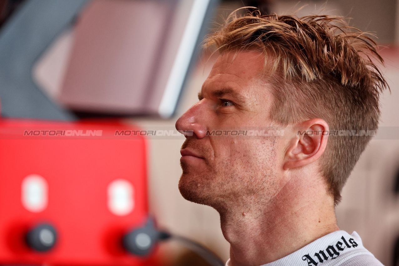 GP SINGAPORE, Nico Hulkenberg (GER) Haas F1 Team.

21.09.2024. Formula 1 World Championship, Rd 18, Singapore Grand Prix, Marina Bay Street Circuit, Singapore, Qualifiche Day.

- www.xpbimages.com, EMail: requests@xpbimages.com © Copyright: Batchelor / XPB Images