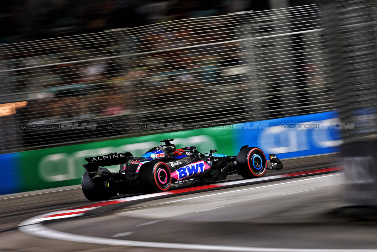 GP SINGAPORE, Esteban Ocon (FRA) Alpine F1 Team A524.

21.09.2024. Formula 1 World Championship, Rd 18, Singapore Grand Prix, Marina Bay Street Circuit, Singapore, Qualifiche Day.

- www.xpbimages.com, EMail: requests@xpbimages.com © Copyright: Charniaux / XPB Images