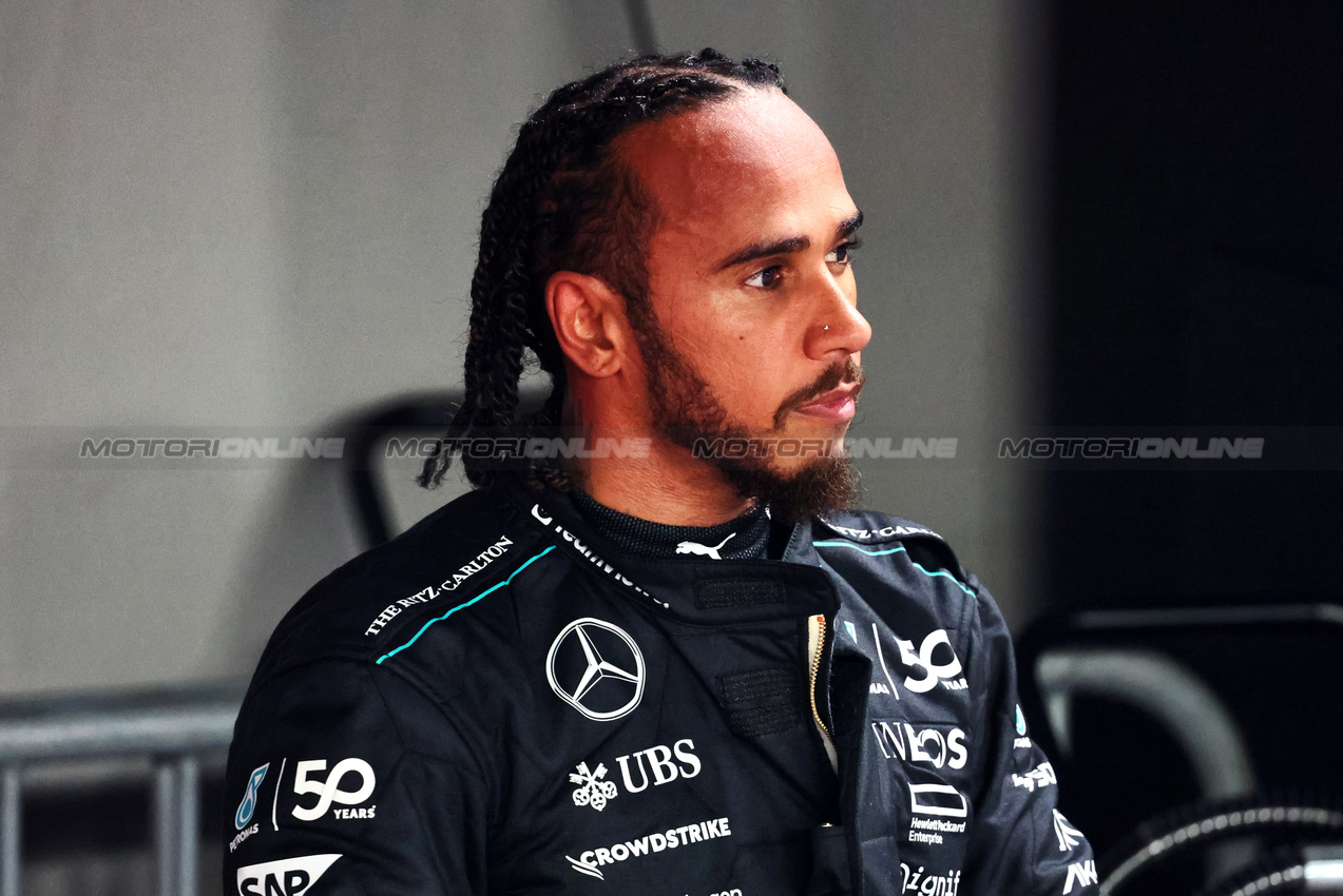 GP SINGAPORE, Lewis Hamilton (GBR) Mercedes AMG F1 in qualifying parc ferme.

21.09.2024. Formula 1 World Championship, Rd 18, Singapore Grand Prix, Marina Bay Street Circuit, Singapore, Qualifiche Day.

- www.xpbimages.com, EMail: requests@xpbimages.com © Copyright: Batchelor / XPB Images