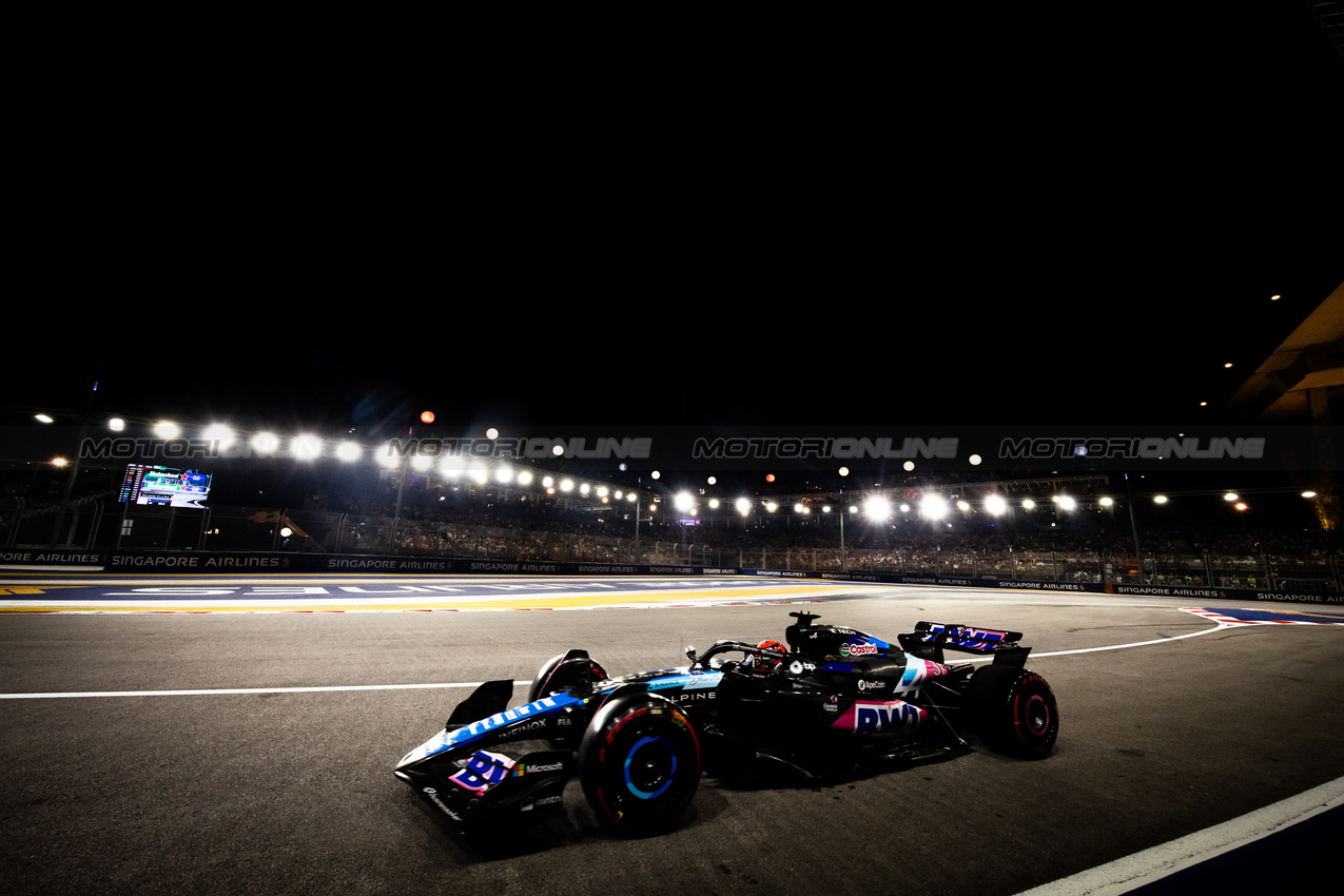 GP SINGAPORE, Esteban Ocon (FRA) Alpine F1 Team A524.

21.09.2024. Formula 1 World Championship, Rd 18, Singapore Grand Prix, Marina Bay Street Circuit, Singapore, Qualifiche Day.

- www.xpbimages.com, EMail: requests@xpbimages.com © Copyright: Bearne / XPB Images