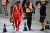 GP SINGAPORE, Carlos Sainz Jr (ESP) Ferrari after crashing in qualifying.

21.09.2024. Formula 1 World Championship, Rd 18, Singapore Grand Prix, Marina Bay Street Circuit, Singapore, Qualifiche Day.

- www.xpbimages.com, EMail: requests@xpbimages.com © Copyright: Batchelor / XPB Images