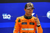 GP SINGAPORE, Lando Norris (GBR) McLaren celebrates his pole position in qualifying parc ferme.

21.09.2024. Formula 1 World Championship, Rd 18, Singapore Grand Prix, Marina Bay Street Circuit, Singapore, Qualifiche Day.

 - www.xpbimages.com, EMail: requests@xpbimages.com © Copyright: Coates / XPB Images