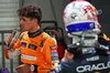 GP SINGAPORE, Lando Norris (GBR) McLaren e mvp in qualifying parc ferme.

21.09.2024. Formula 1 World Championship, Rd 18, Singapore Grand Prix, Marina Bay Street Circuit, Singapore, Qualifiche Day.

 - www.xpbimages.com, EMail: requests@xpbimages.com © Copyright: Coates / XPB Images