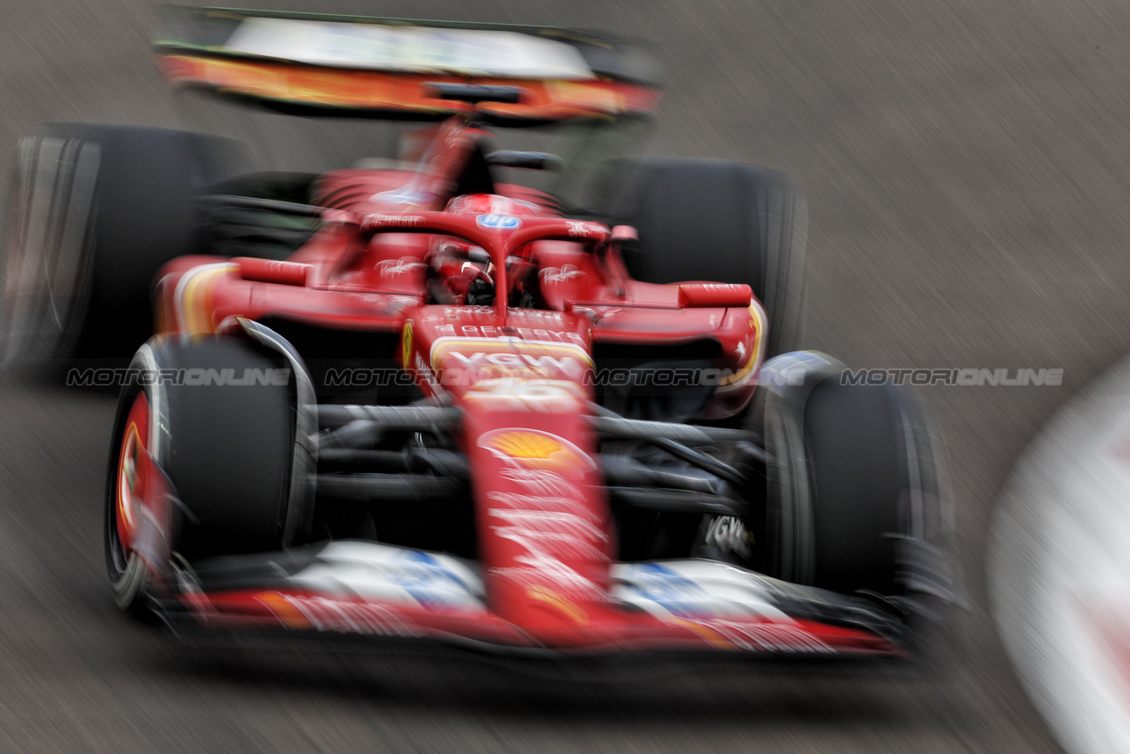 GP SINGAPORE, Charles Leclerc (MON) Ferrari SF-24.

20.09.2024. Formula 1 World Championship, Rd 18, Singapore Grand Prix, Marina Bay Street Circuit, Singapore, Practice Day.

- www.xpbimages.com, EMail: requests@xpbimages.com © Copyright: Rew / XPB Images