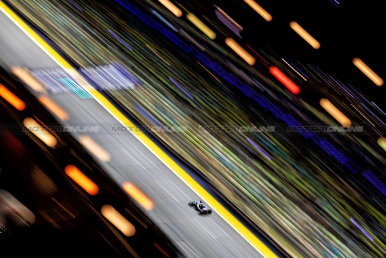 GP SINGAPORE, Esteban Ocon (FRA) Alpine F1 Team A524.

20.09.2024. Formula 1 World Championship, Rd 18, Singapore Grand Prix, Marina Bay Street Circuit, Singapore, Practice Day.

- www.xpbimages.com, EMail: requests@xpbimages.com © Copyright: Moy / XPB Images