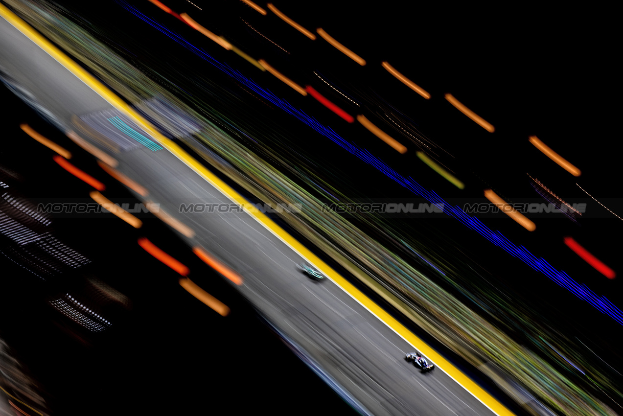 GP SINGAPORE, Daniel Ricciardo (AUS) RB VCARB 01 in the second practice session.

20.09.2024. Formula 1 World Championship, Rd 18, Singapore Grand Prix, Marina Bay Street Circuit, Singapore, Practice Day.

- www.xpbimages.com, EMail: requests@xpbimages.com © Copyright: Moy / XPB Images