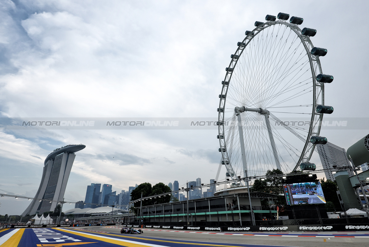 GP SINGAPORE, Pierre Gasly (FRA) Alpine F1 Team A524.

20.09.2024. Formula 1 World Championship, Rd 18, Singapore Grand Prix, Marina Bay Street Circuit, Singapore, Practice Day.

- www.xpbimages.com, EMail: requests@xpbimages.com © Copyright: Moy / XPB Images