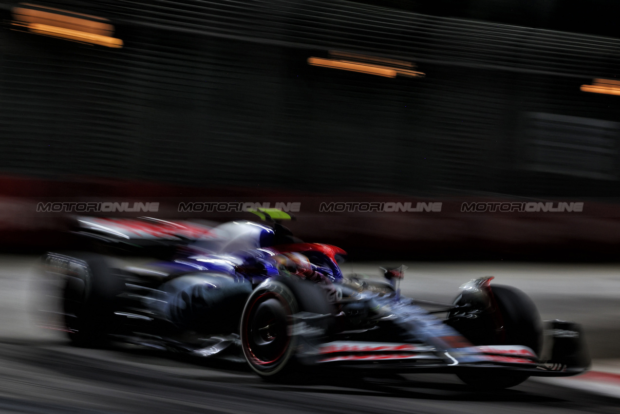 GP SINGAPORE, Yuki Tsunoda (JPN) RB VCARB 01.

20.09.2024. Formula 1 World Championship, Rd 18, Singapore Grand Prix, Marina Bay Street Circuit, Singapore, Practice Day.

 - www.xpbimages.com, EMail: requests@xpbimages.com © Copyright: Coates / XPB Images